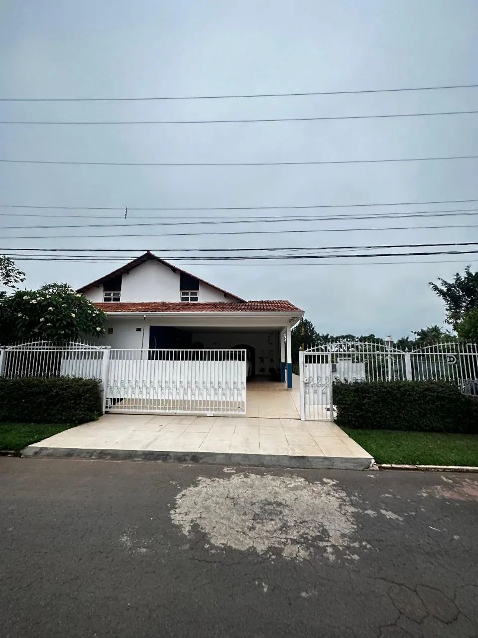 CASA COM LOCALIZAÇÃO PRIVILEGIADA NO LAGO SUL