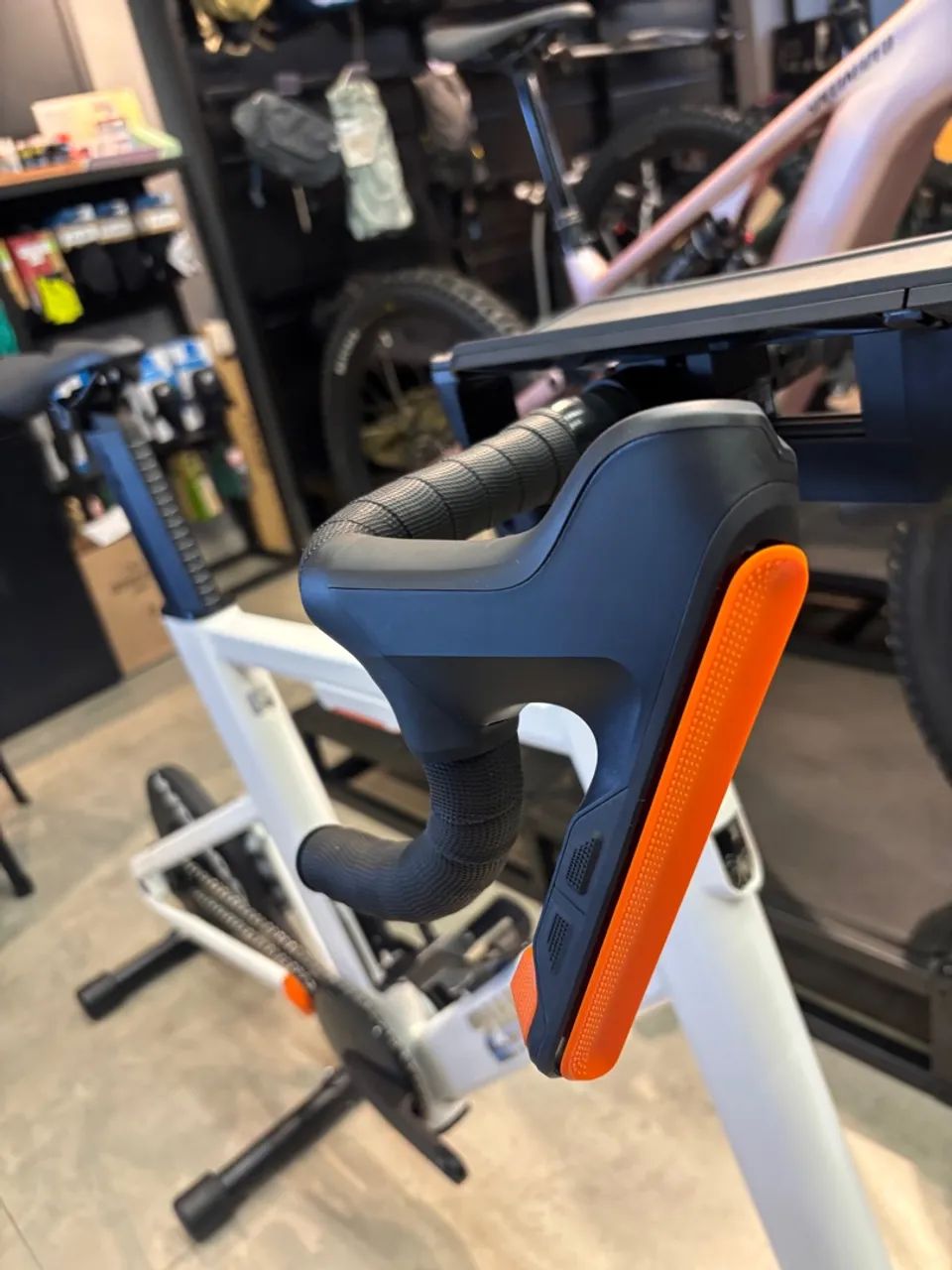 Bike Zwift Ride - spinning/ rolo treino  - Foto 3