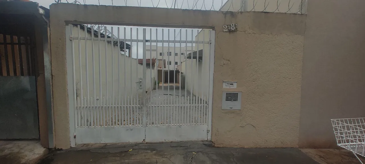 Casa na Boa vista celular *