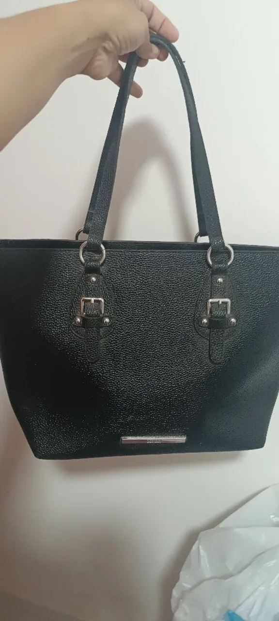 Bolsa de Ombro Preta Santa Lolla