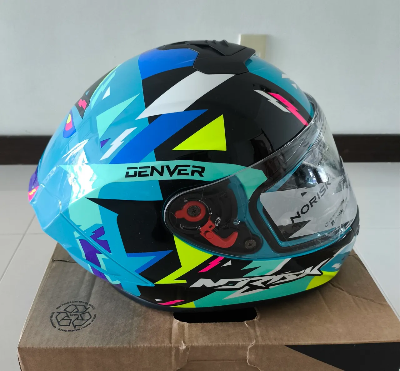 Capacete NORISK em estado de novo Tam 54