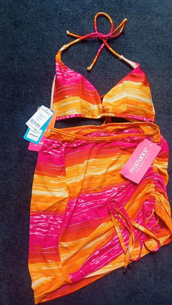 Conjunto de Praia Vibrante com Estampa Exclusiva