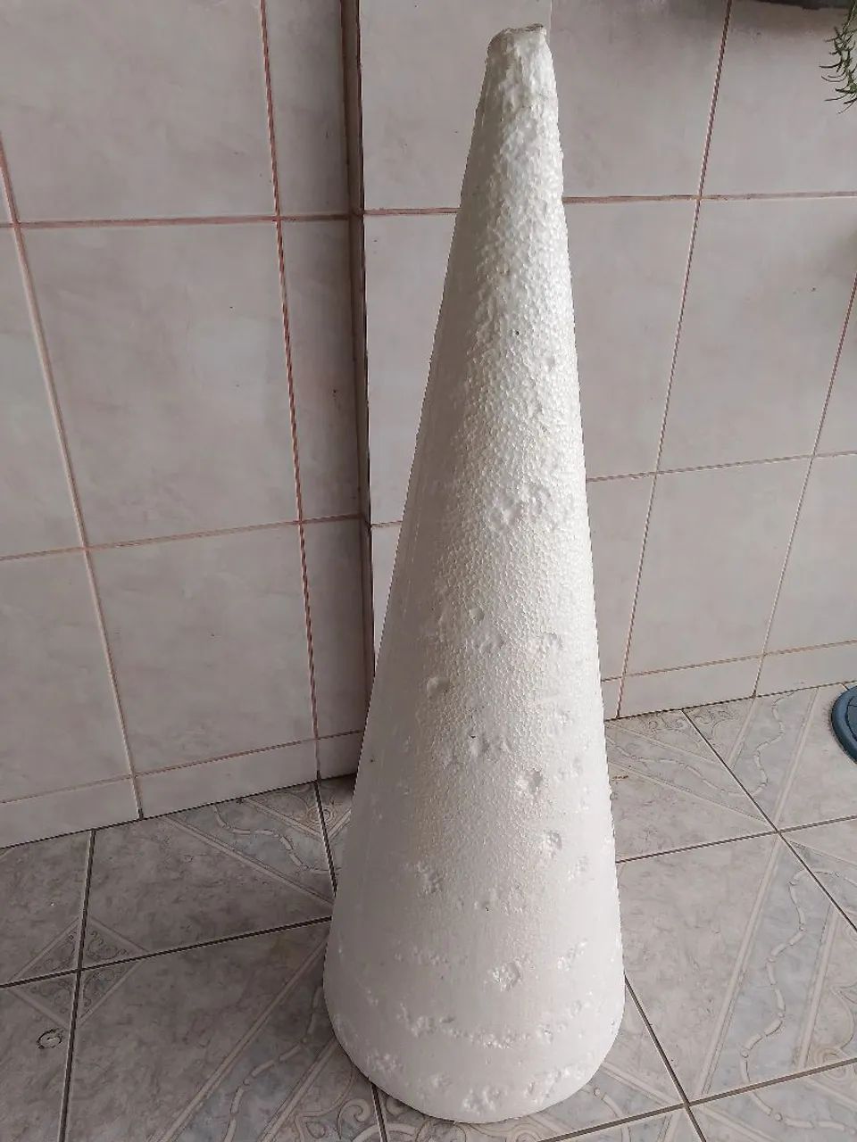 Cone de isopor 