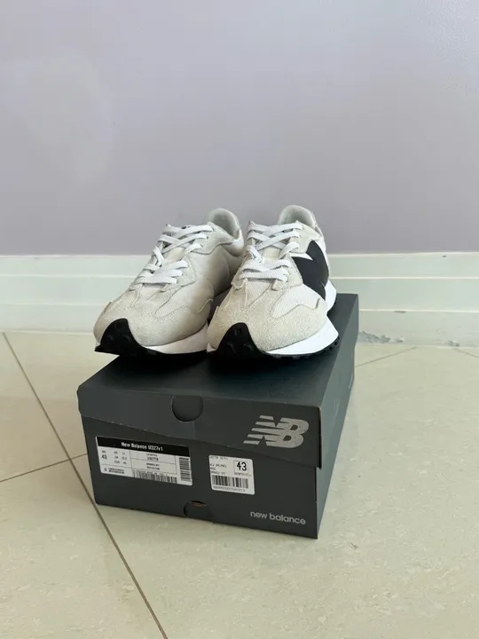 New Balance 327 tamanho 43 Original com 4 meses de uso