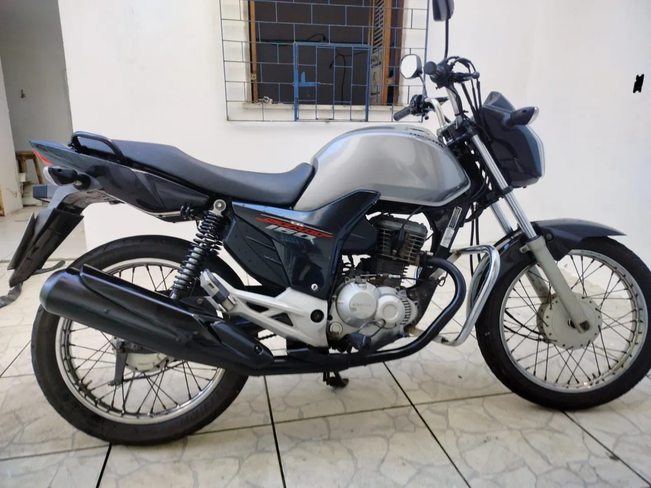 Vendo moto Start 160 único dono