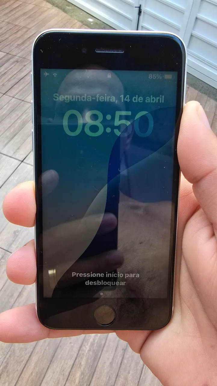 Iphone SE 2022 64gb + Airpods Pro 1