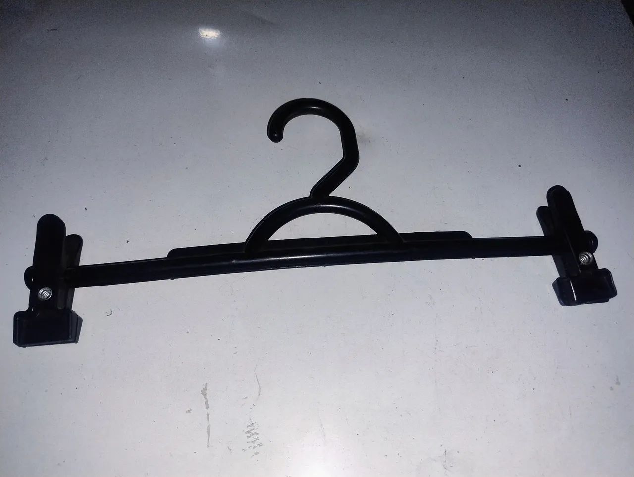 Vendo cabides de roupas para loja. - Acessórios - Petrovale - 1ª Seção ...