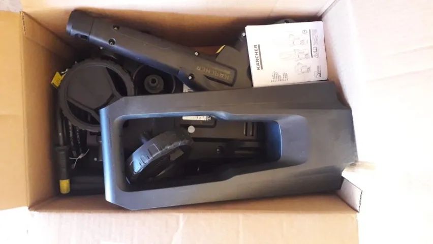 Lavadora de Alta Pressão Karcher - Foto 5