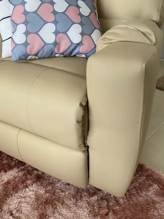 Poltrona reclinável de couro em ótimo estado - Foto 5