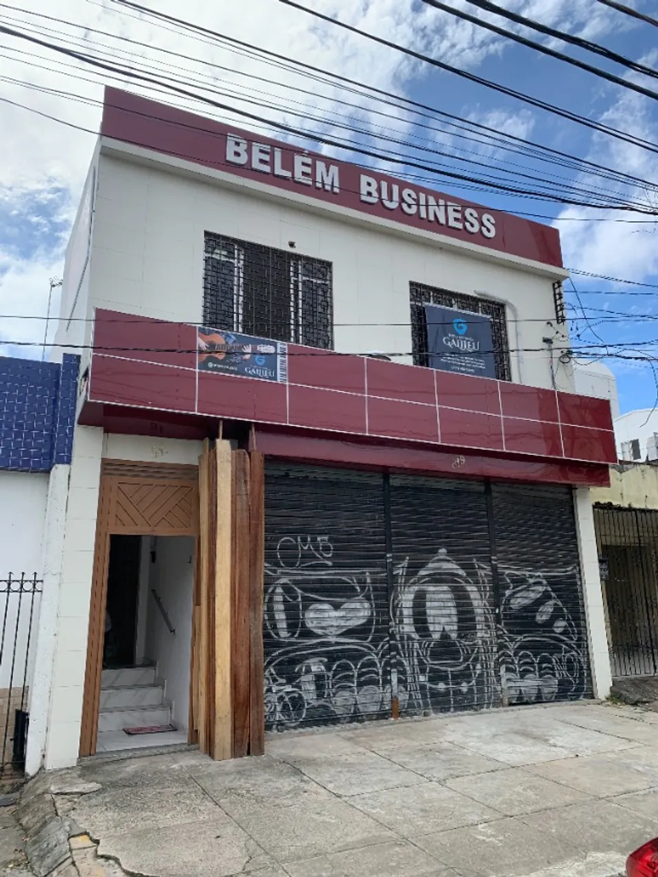 Alugo Salas Comerciais de 15 a 30m² c/ Lavabo, Air-Split e interfone, Castelo/São Brás