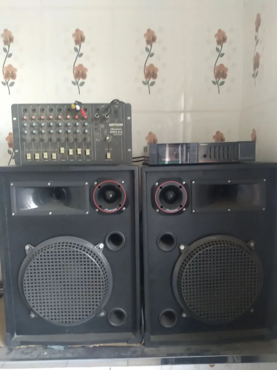 Vendo som semi novo,mesa 2 caixas de 12 e 1 amplificador  - Foto 4