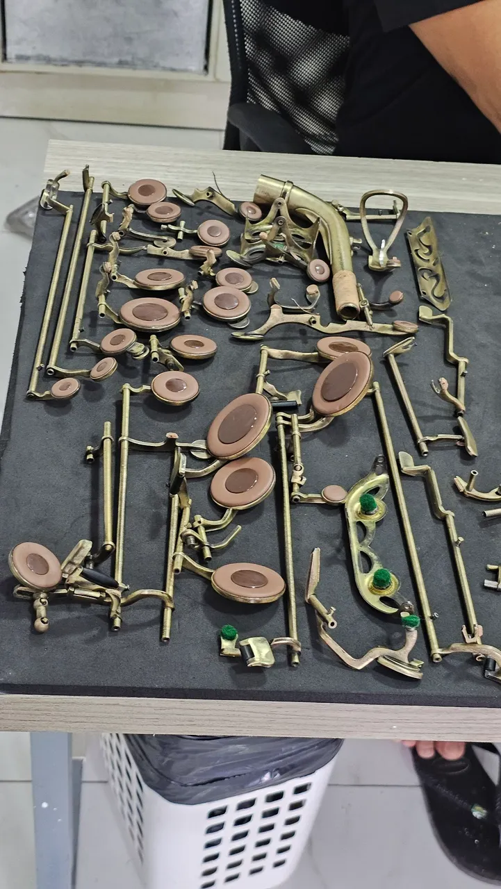 Troca de sapatilhas, molas, cortiça, madrepérolas e calços SAX alto, tenor, soprano, bari