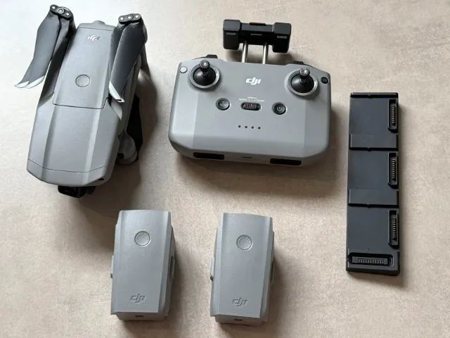 Drone DJI Mavic Air 2 - Fly More Combo - Foto 2