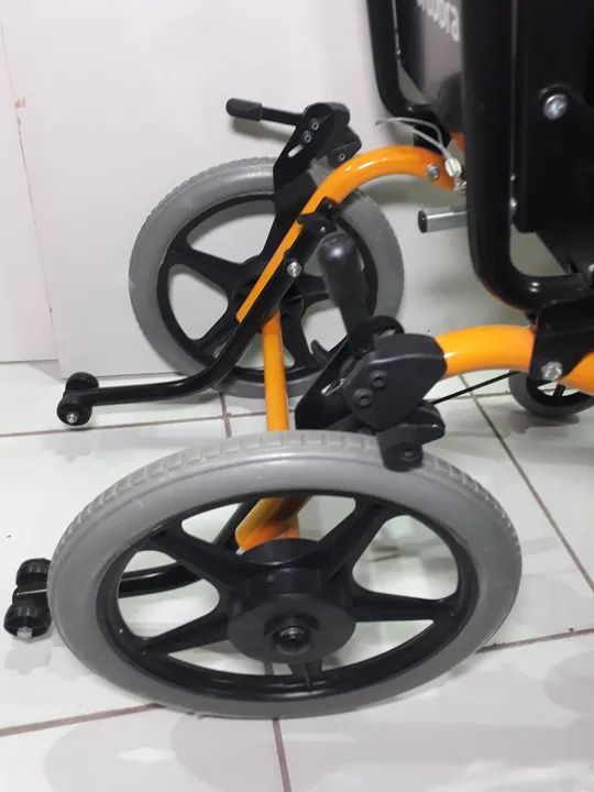 Cadeira de Rodas Monobloco Com Reclinação  - Foto 4