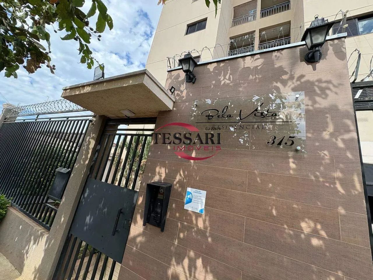 Apartamento para alugar edifício Bela Vista com 3 quartos vaga de garagem elevador sacada 