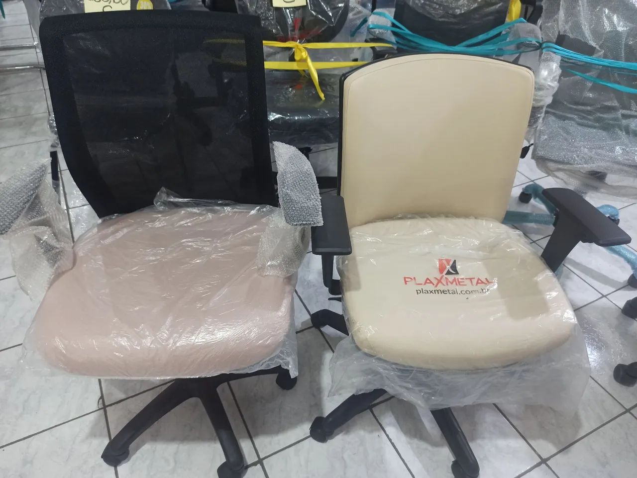 Kit 2 cadeiras giratória em promoção 