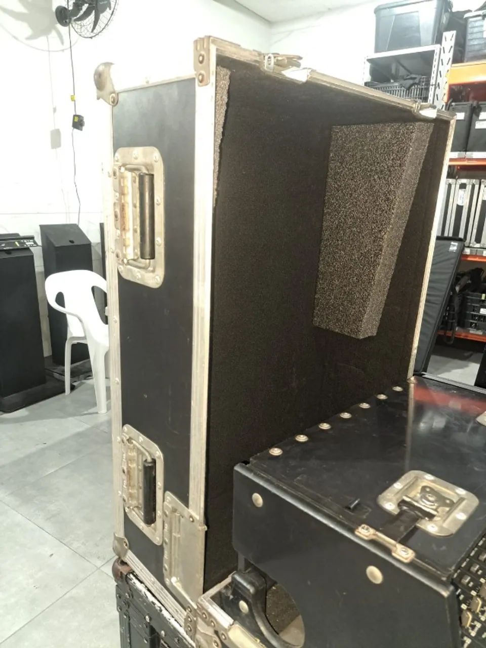 CASE REFORÇACADA PARA MESA DE SOM (SOMENTE A CASE ) 