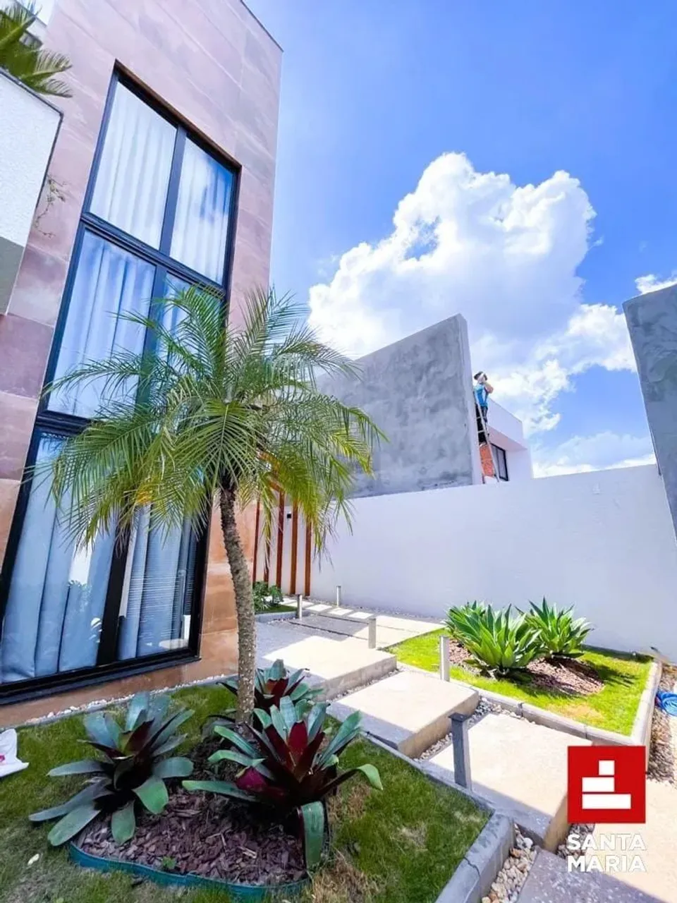 Casa à venda 3 Suites, 3 Vagas, 360M², Universitário, Chapecó - SC .