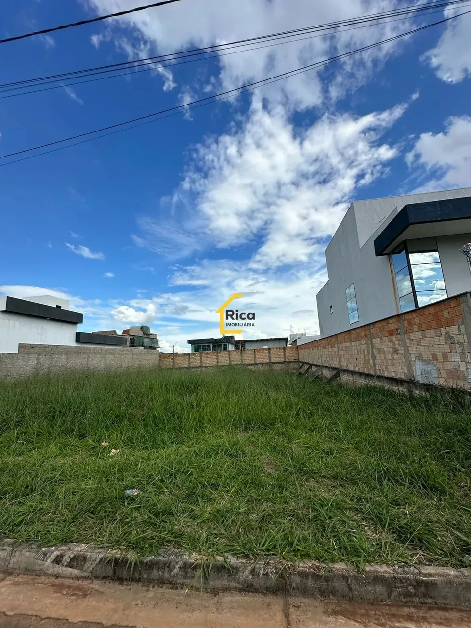 Villa Suíça - Lote de 300m² À Venda
