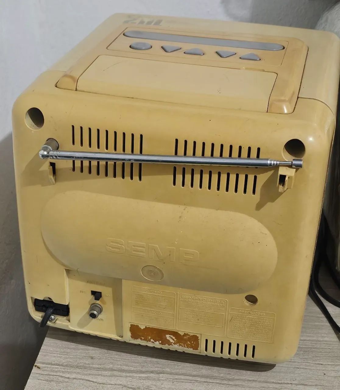 TV SEMP 102 COM 10 POLEGADAS RETRO EXCELENTE PARA GAMES ANTIGOS SOM E IMAGEM SENSACIONAL - Foto 5