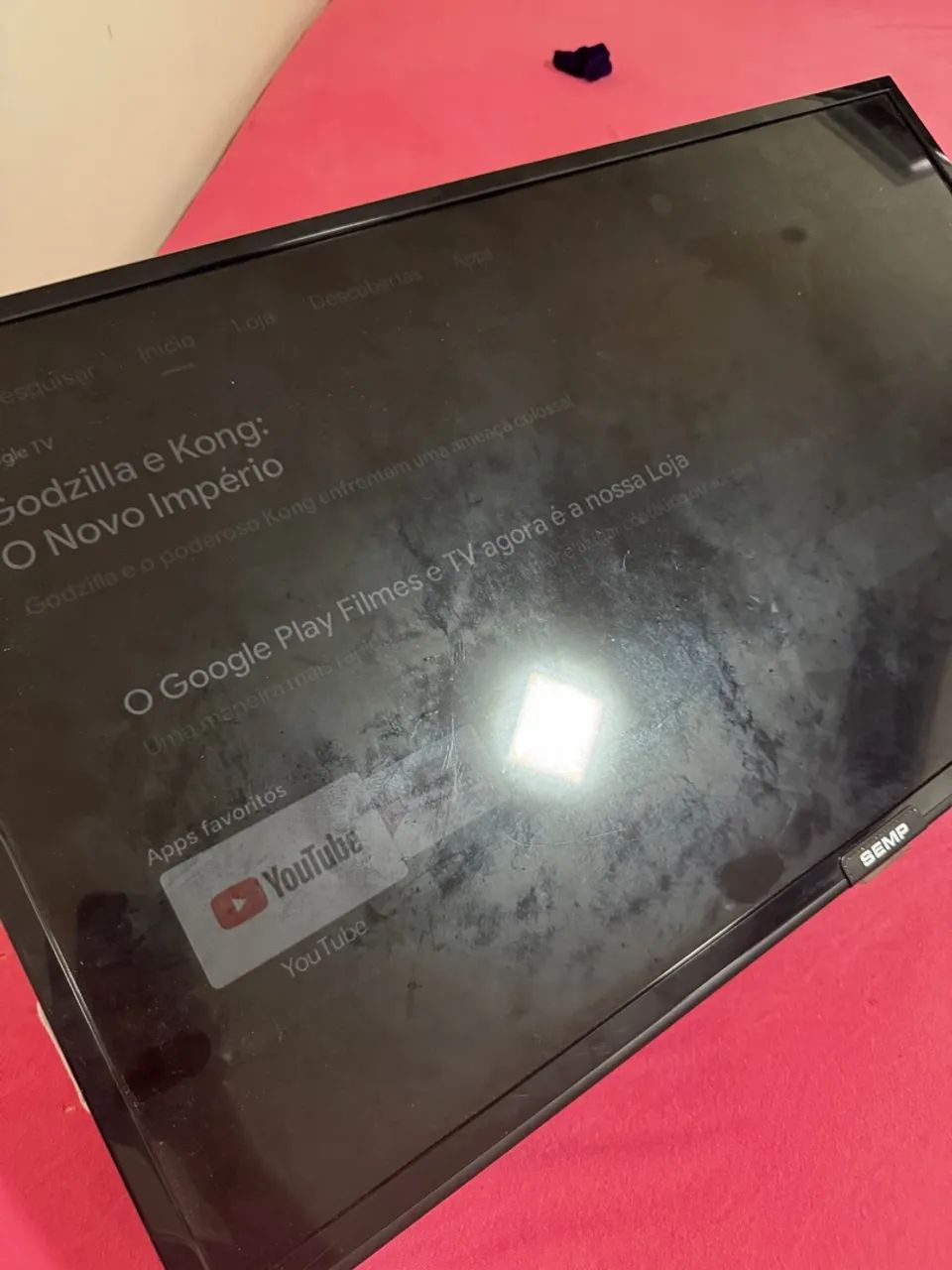 TV Semp 32 polegadas com defeito 