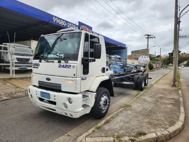 FORD CARGO 2422 E 6x2 |  2009/2010 - Foto 2