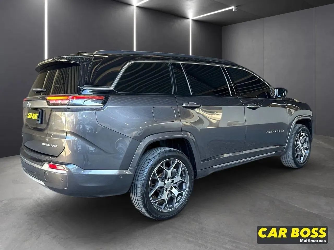 Jeep Commander Overland 4X4 Diesel Automática - Foto 3