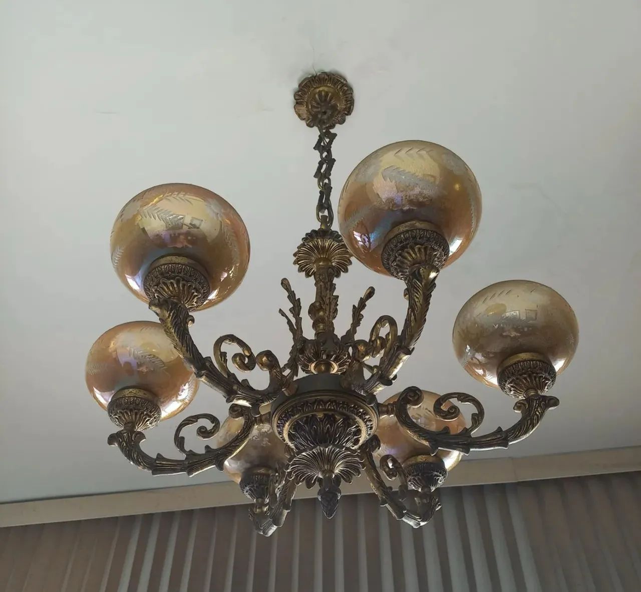 Lustre de bronze e Cristal Antigo - Foto 4
