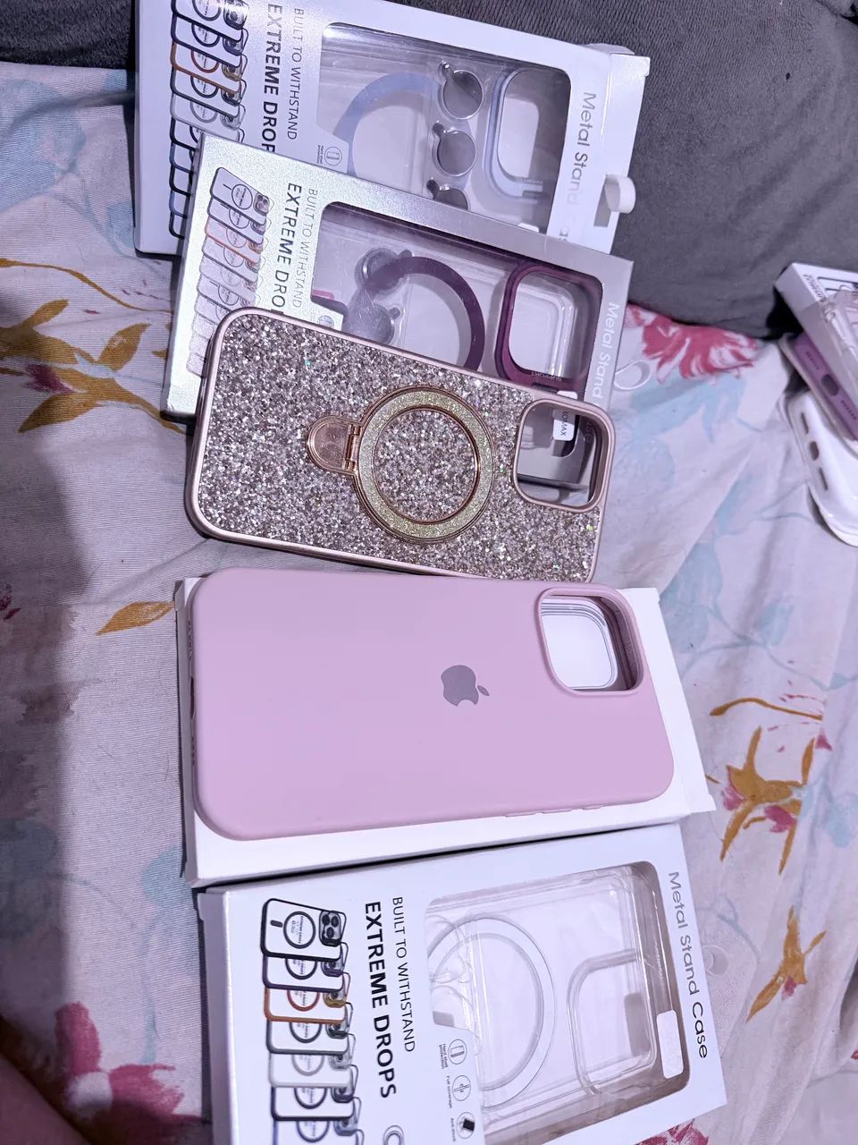 Vende-se capinhas Semi novas 16 pro max 