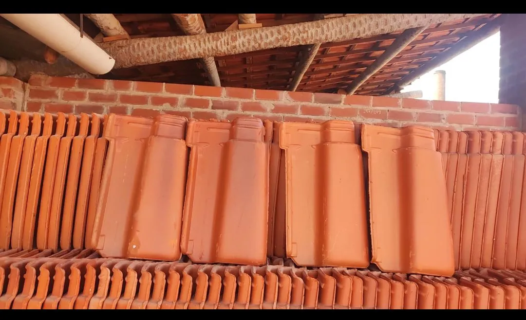 Telhas de Cerâmica para Construção