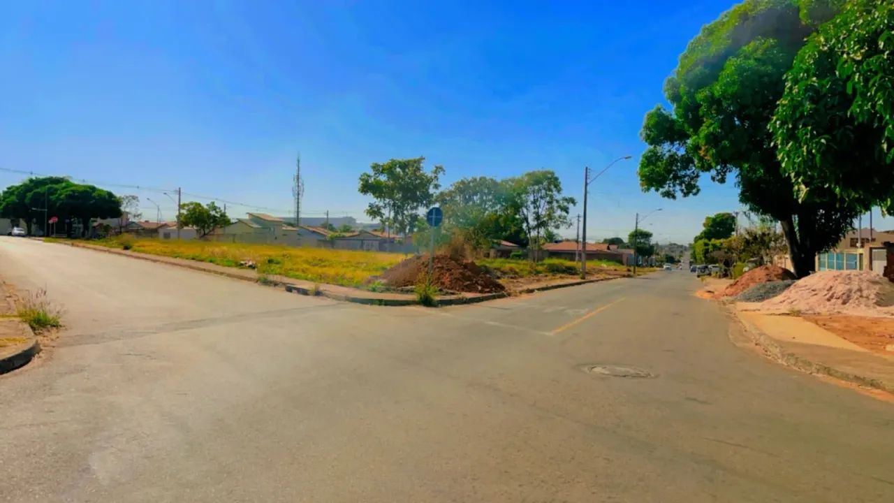 Area 3.080m² (Asfalto, Agua e Esgoto) Setor Serra Dourada 3