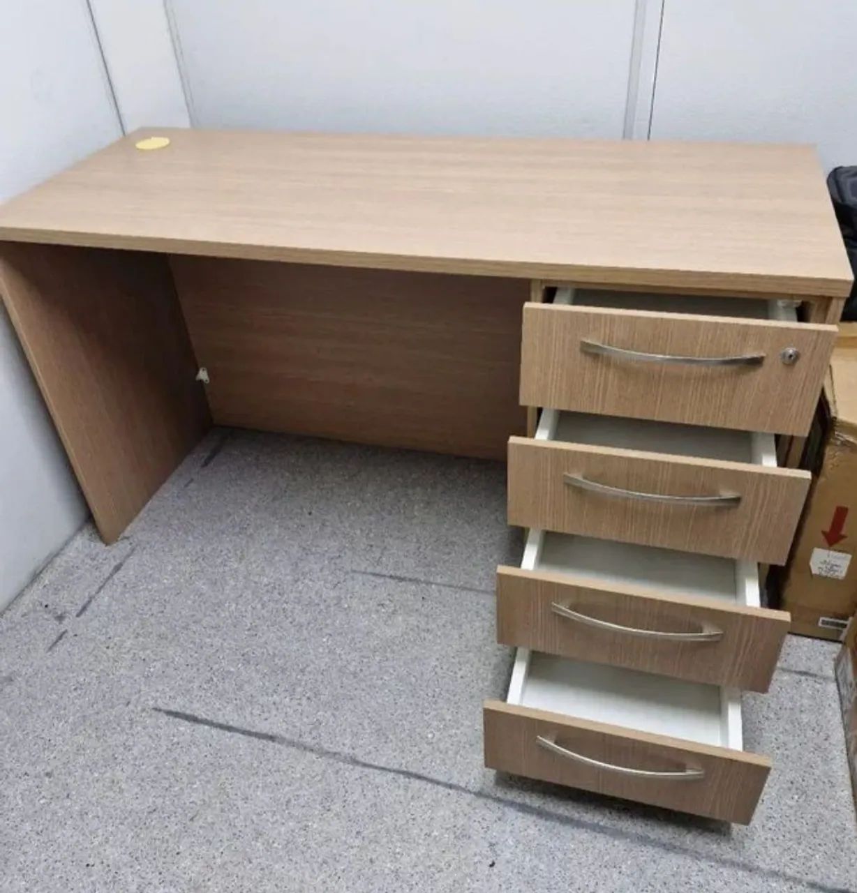 Mesa de Escritório com Gaveteiro - Foto 2