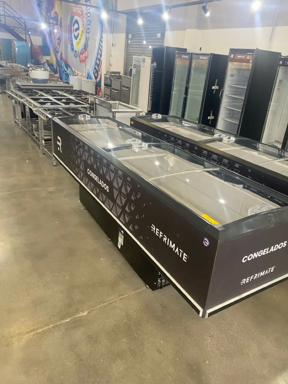 Ilha 3 metros - congelados - Refrimate - com Led e vidro curvado
