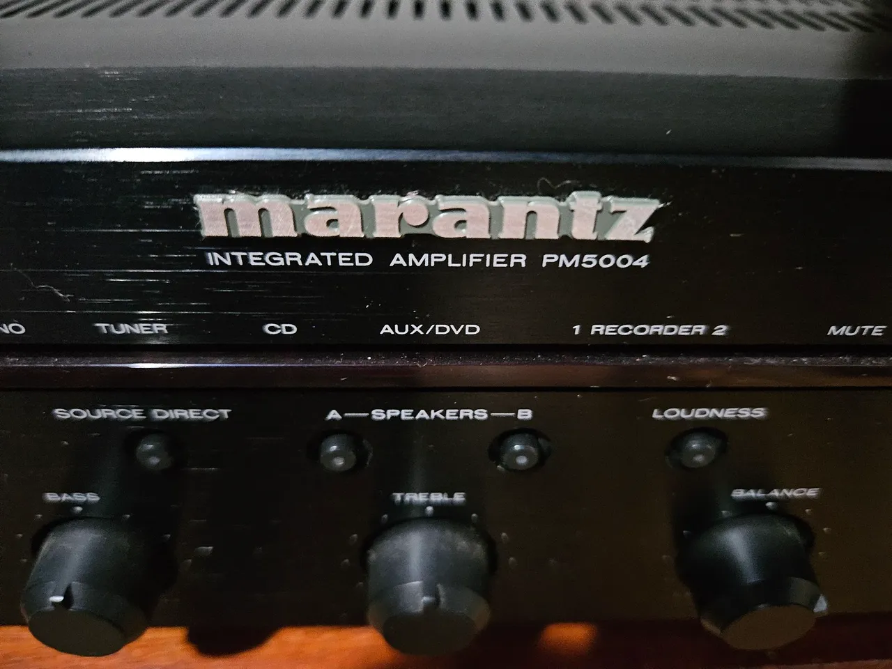Amplificador Marantz PM5004 único dono