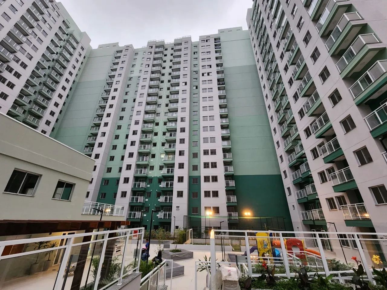Imóvel para aluguel com 52 metros quadrados com 2 quartos em Santo Cristo - Rio de Janeiro