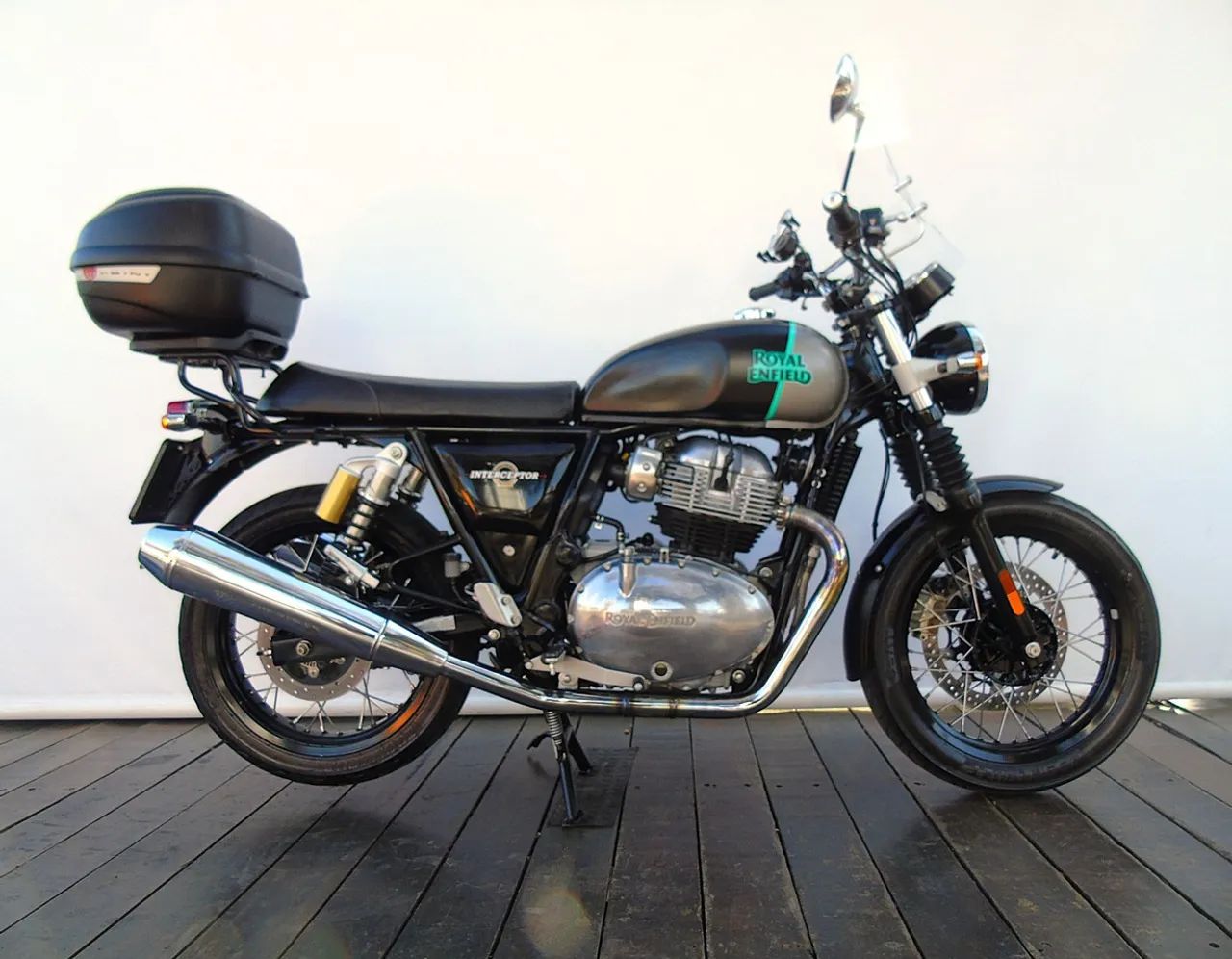 ROYAL ENFIELD INTERCEPTOR  