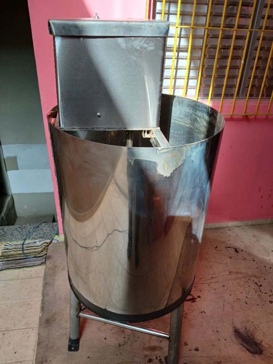 Maquina de fabricar tintas 