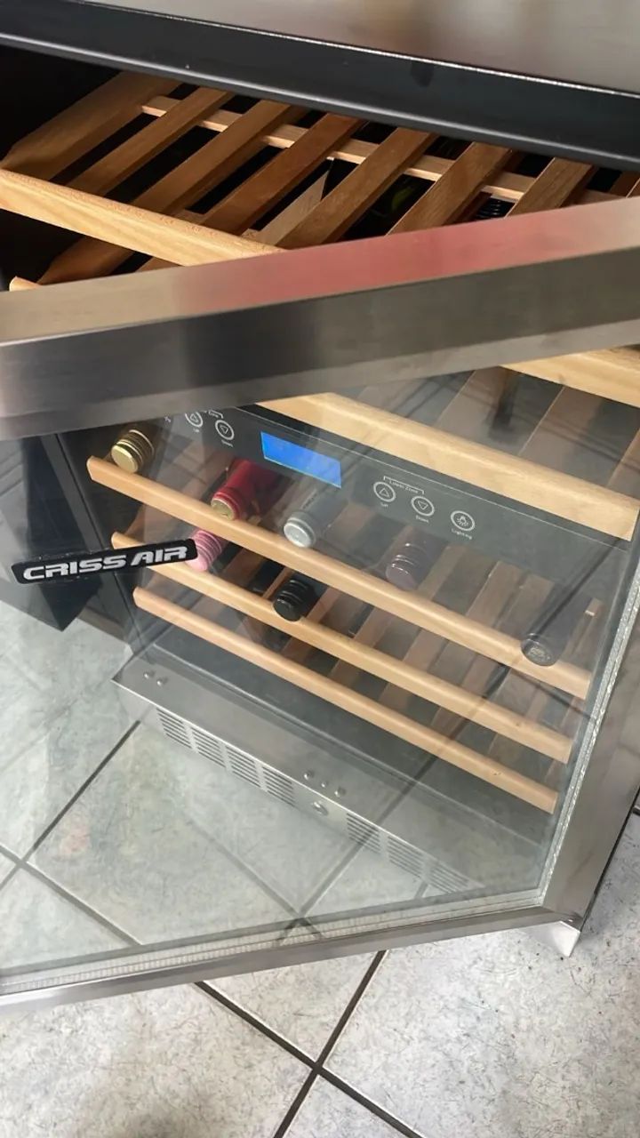 Adega Duo CRISSAIR para 46 garrafas. Revisada e em estado de nova! - Foto 6