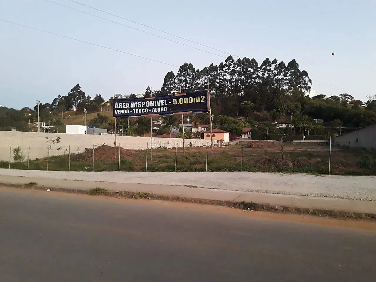 Excelente terreno para venda na Via São Pedro com 4.738 metros quadrados em Juiz de Fora