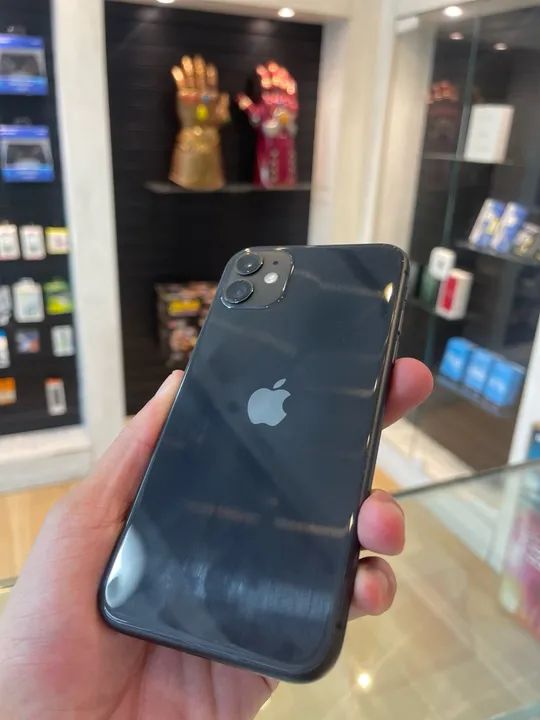 iPhone 11 em boas condições com garantia 
