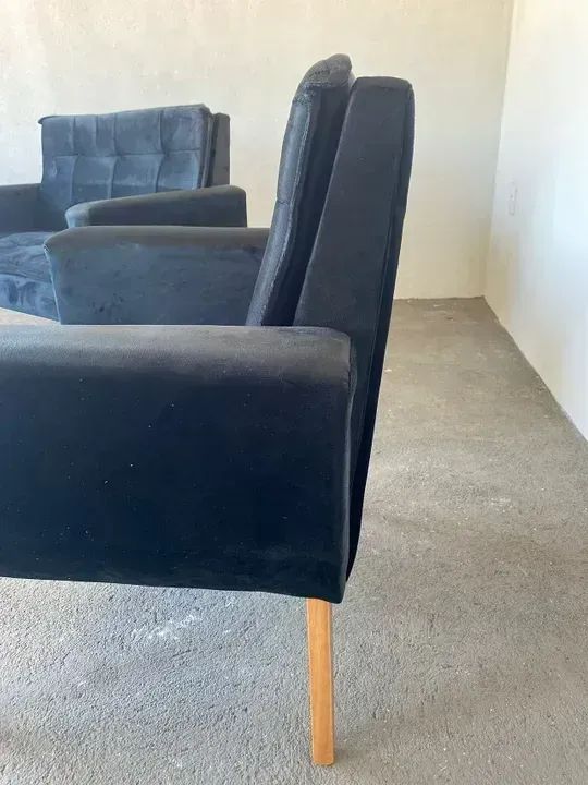 Poltrona decorativa preto veludo - Foto 2