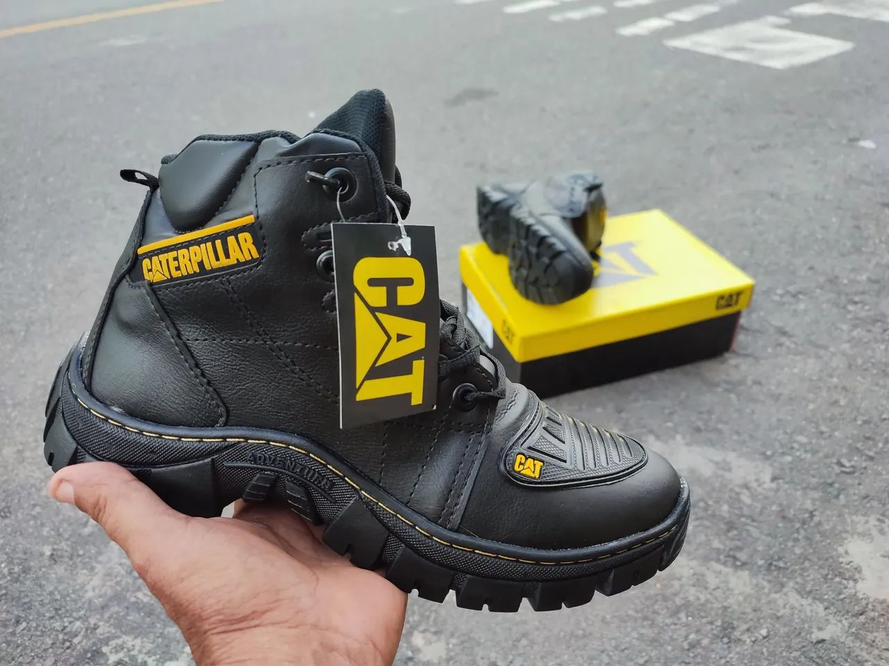 Bota Caterpillar Adventure - Preta - Foto 4