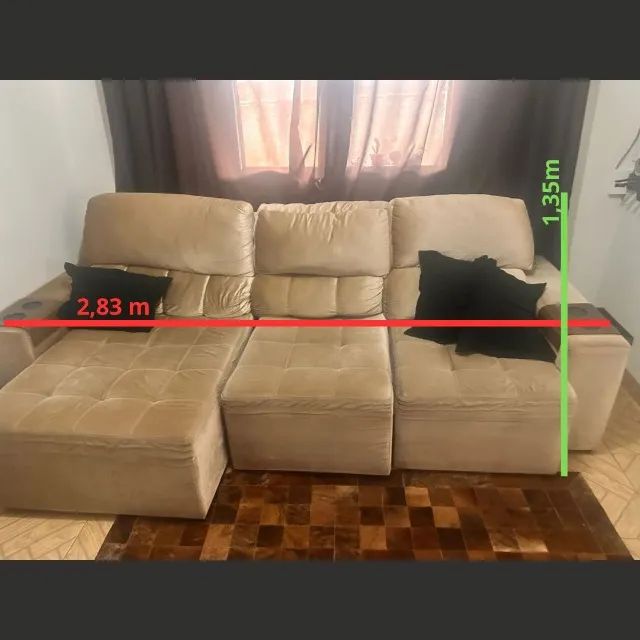 ? Sofá 3 Lugares na cor Dourada