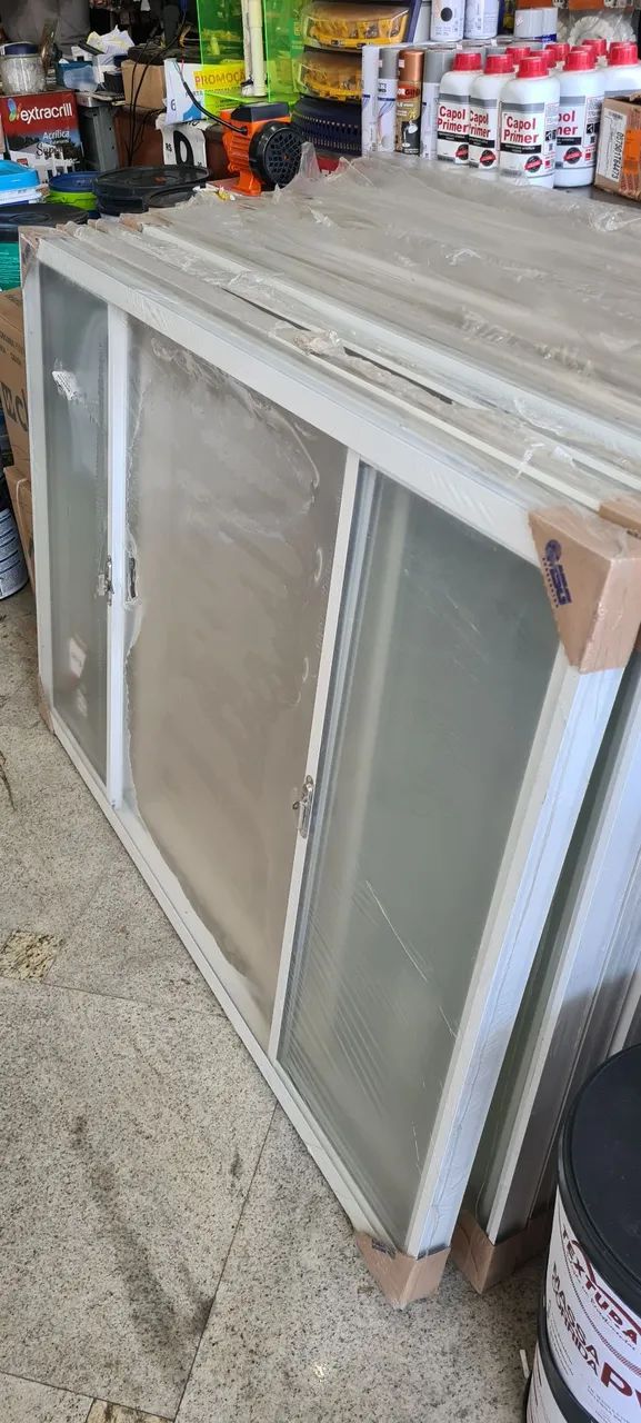 Janela de Alumínio branca 1 x 150 de 4 folhas  - Foto 2