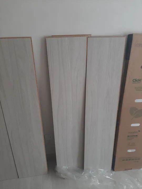 Pisos Laminados Novos - Foto 4