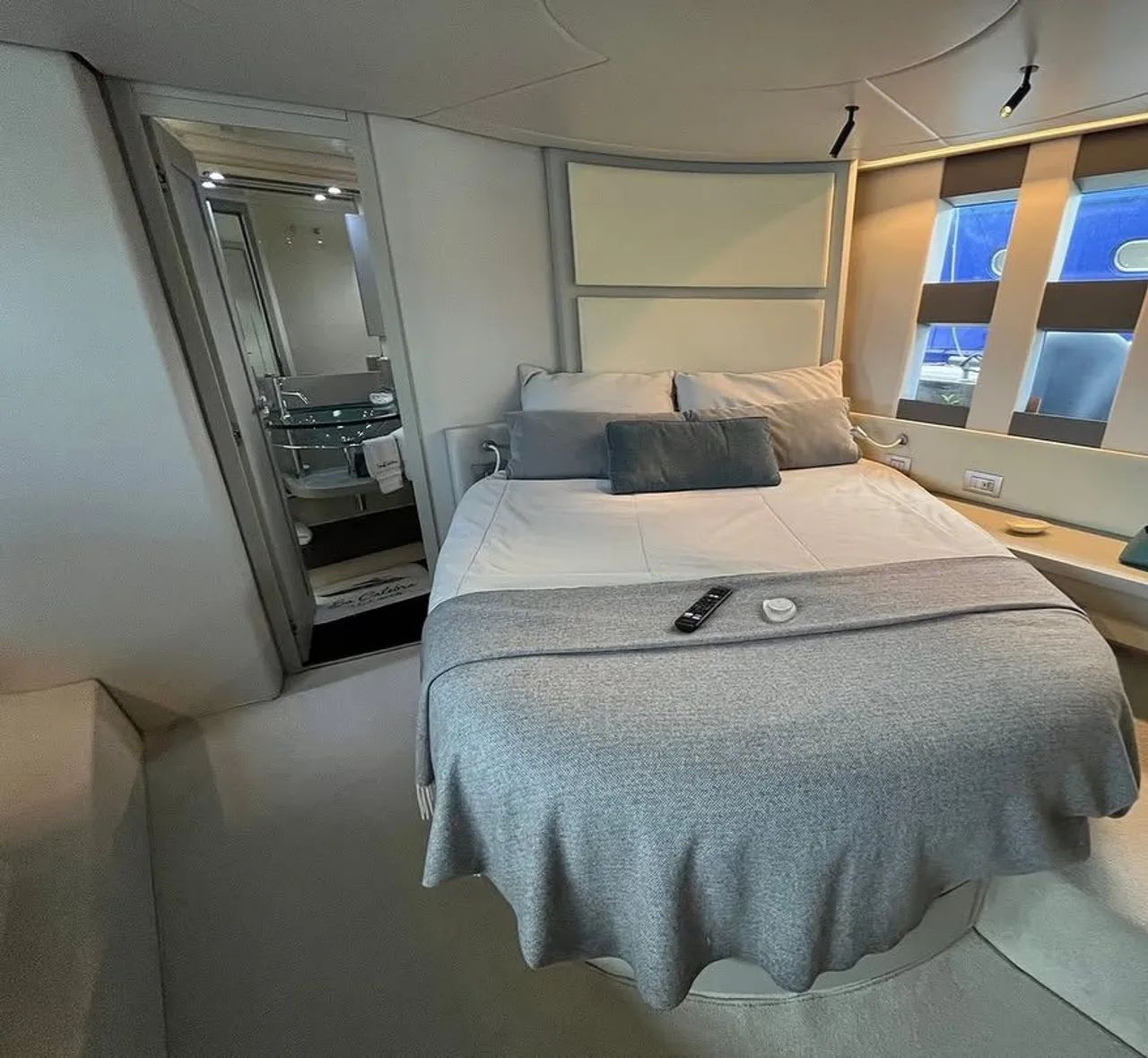 Azimut 62 S - 2011 x2 Caterpilar 1050 HP ñ Phantom Cimitarra Intermarine Sessa - Foto 5