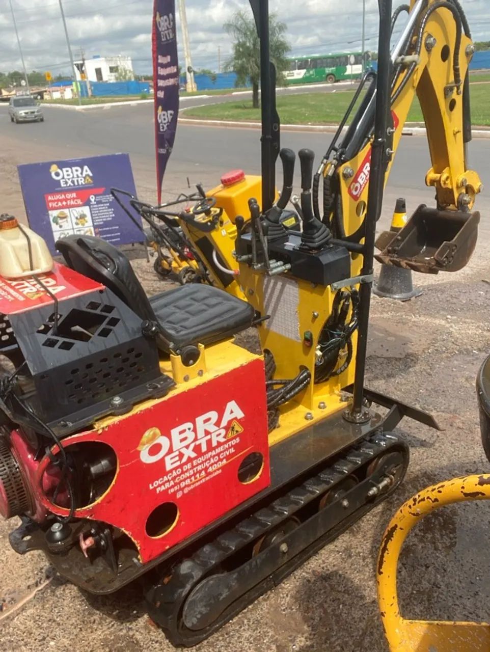 Mini retro escavadeira65137997936258122
