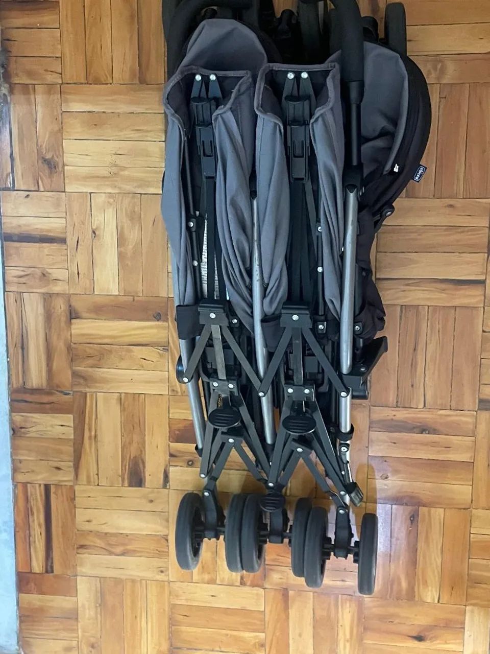 Carrinho de Bebê Passeio Gêmeos Chicco Echo Twin - Reclinável - Foto 4
