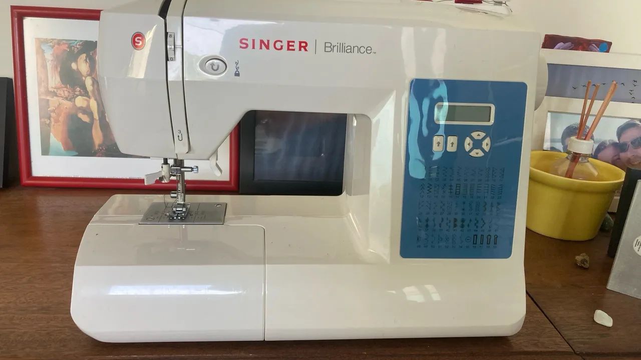 Máquina de Costura Singer Brilliance 6160 - Foto 2