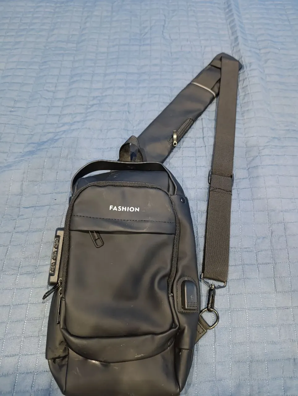 Mochila Masculina Preta com Design Moderno